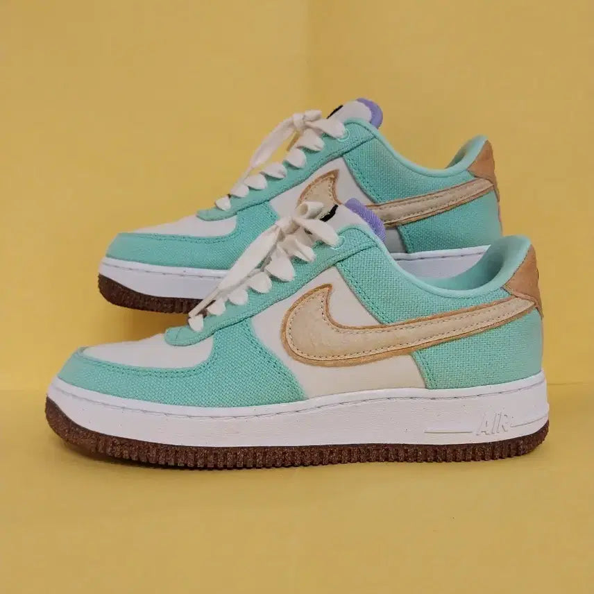 [BUNJANG] Nike Air Force 1 Low LX Coconut Green Women's Sneakers (235) / 여성 나이키 운동화 (235)