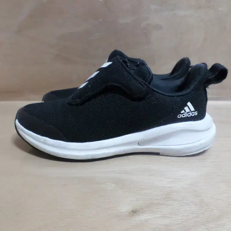 [BUNJANG] Adidas PortaRun Kids Shoes (Black) / 후루룩구제2 200 아디다스 포르타런 키즈 아동화 블랙260712