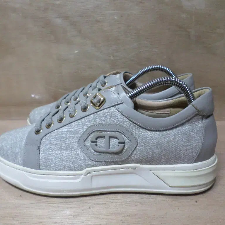 [BUNJANG] Tandy Sneakers Shoes / 후루룩구제2 250 탠디 운동화 스니커즈 260712