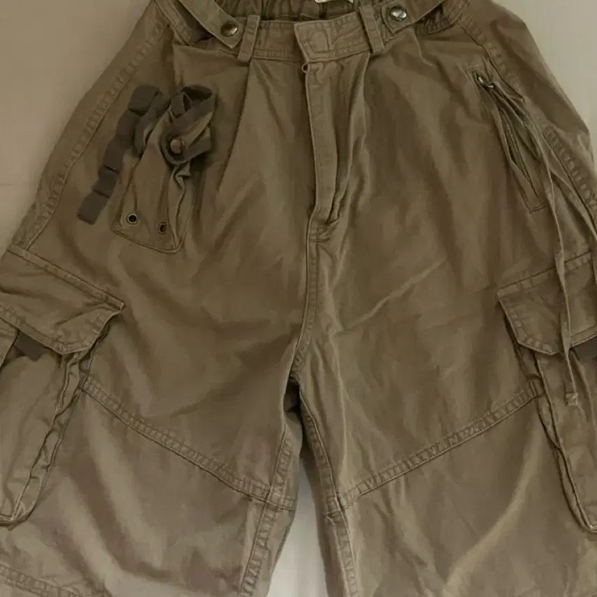 [BUNJANG] Nache Bermuda Shorts Beige / 나체 버뮤다 팬츠 베이지