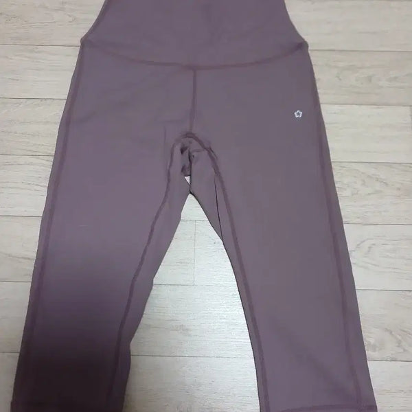 [BUNJANG] Mulawear Women's 6-Part Leggings Size 8 / 뮬라웨어 여성 6부 레깅스 8사이즈