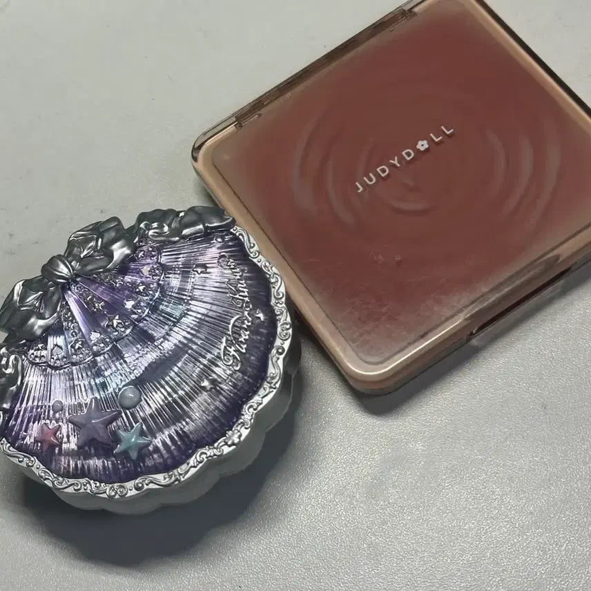 [BUNJANG] Flower Knows Shells Jewel Blusher 02 / Judy Doll Shading Contour Palette 01 / 플라워노즈 쉘즈 주얼 블러셔 02 / 주디돌 쉐딩 컨투어 팔레트 01