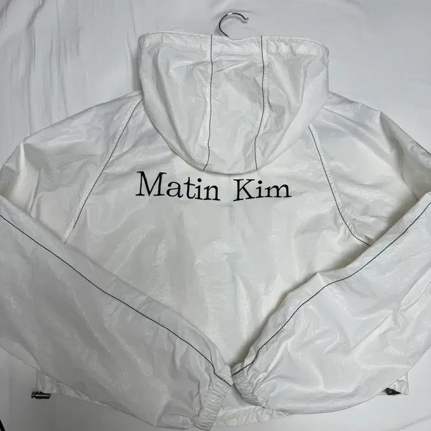 [BUNJANG] Matinkim Windbreaker White / 마뗑킴 바람막이