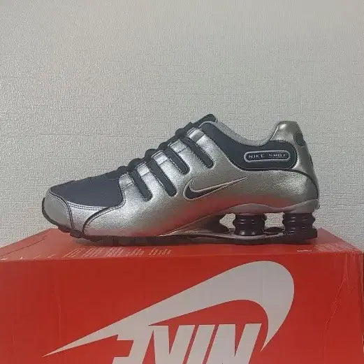 [BUNJANG] Nike Shox NZ Silver Navy (378341-402) Sneakers / 새상품)나이키 샥스 NZ 실버 네이비 378341 402