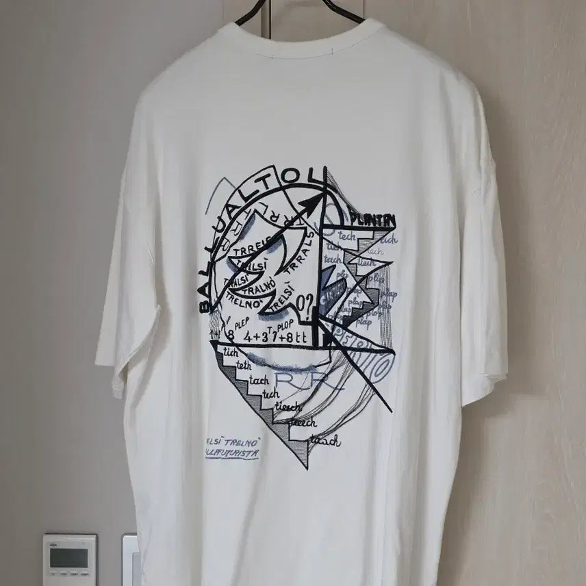 [BUNJANG] Ziozia Futurism Artwork Short Sleeve T-shirt Size 105 / 지오송지오 퓨쳐리즘 아트워크 반팔티 105