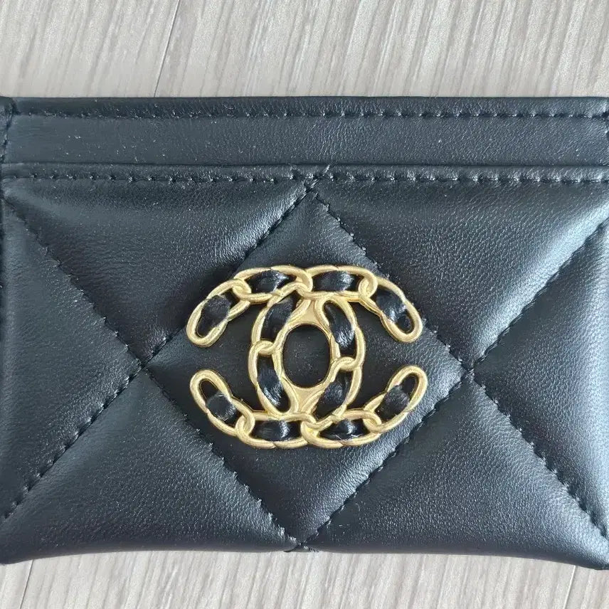 [BUNJANG] Chanel Quilting Card Holder Black Gold Hardware / 새상품) 퀼팅 카드지갑 블랙 금장