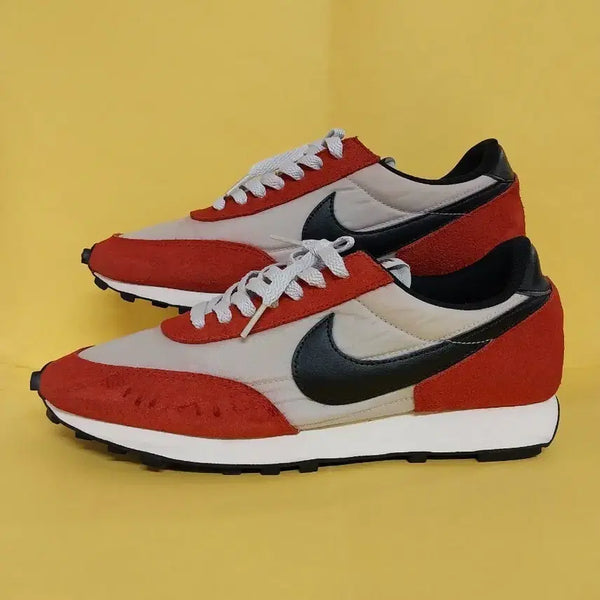[BUNJANG] Nike Men's Daybreak Pure Platinum Red Sneakers (285) / 남성 나이키 운동화 (285)