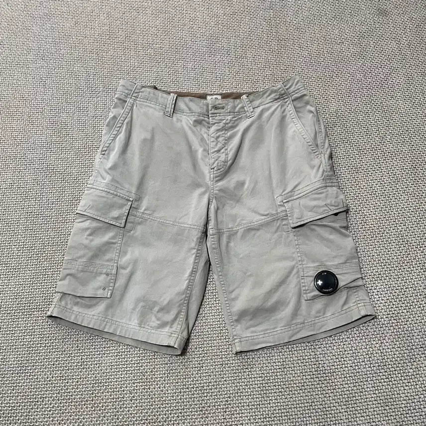 [BUNJANG] CP Company 33 Inch Cargo Shorts / 33 CP컴퍼니 카고 반바지 하의 B.8514
