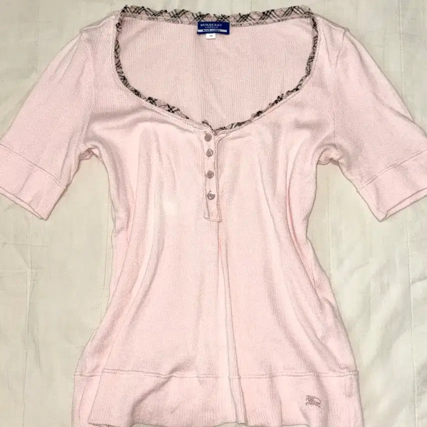 [BUNJANG] Burberry Blue Label Pale Pink Button Top Strawberry Milk / 버버리 블루라벨 연핑크 버튼 탑 딸기우유 로걀탑 히메갸루 오네갸루