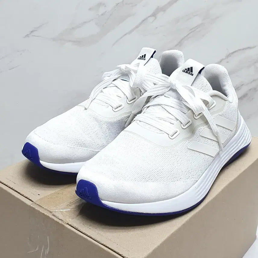 [BUNJANG] Adidas QT Racer Women's Running Shoes Size 240 / (240) 아디다스 QT 레이서 여성 러닝화
