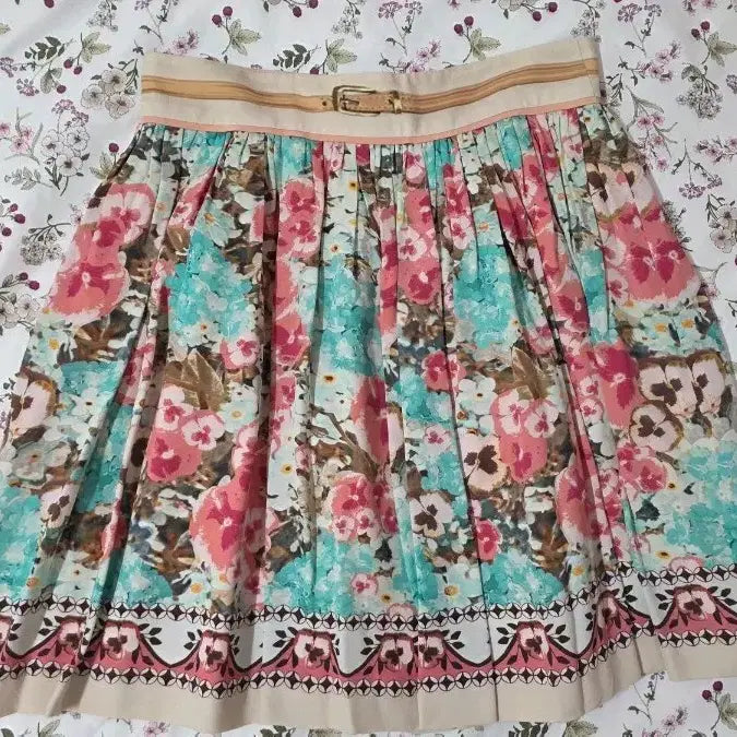 [BUNJANG] Lennybon Flower Pattern Pleated Skirt / 레니본 플라워 패턴 플리츠 스커트
