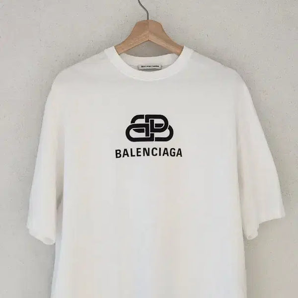 [BUNJANG] Balenciaga BB Logo Short Sleeve T-Shirt White / 발렌시아가 BB 로고 반팔티 화이트