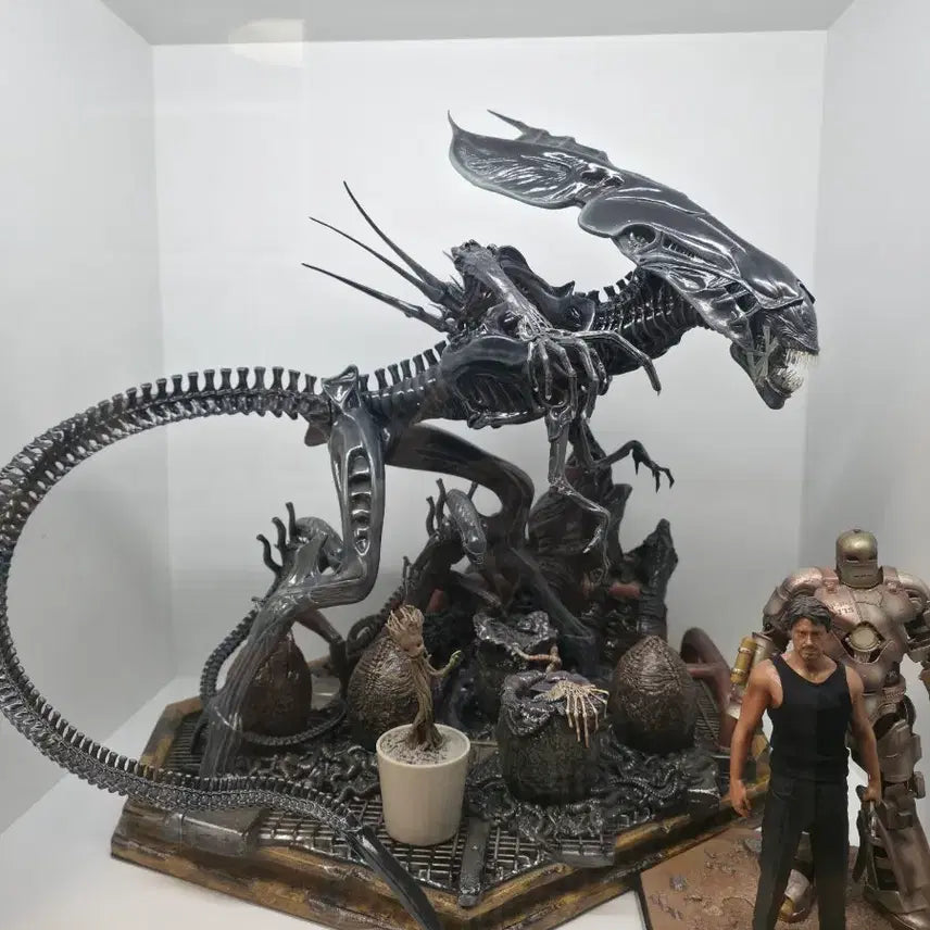 [BUNJANG] Sideshow Queen Alien Figure / 사이드쇼 퀸에일리언