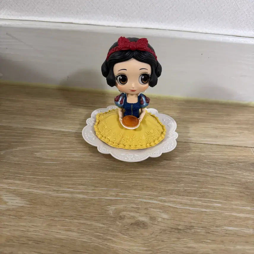 [BUNJANG] Disney Princess Snow White Q Posket Sugarly Ver. A Figure / 박스X 백설공주 큐포스켓 슈걸리 백설 A Ver.
