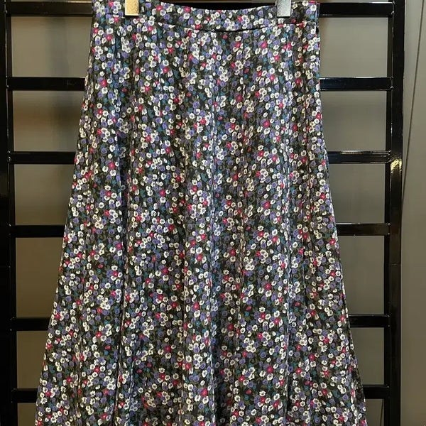 [BUNJANG] Vintage Flower Pattern Flare Skirt (Black) / [빈티지] 플라워 패턴 플레어 스커트 (블랙) 2.9