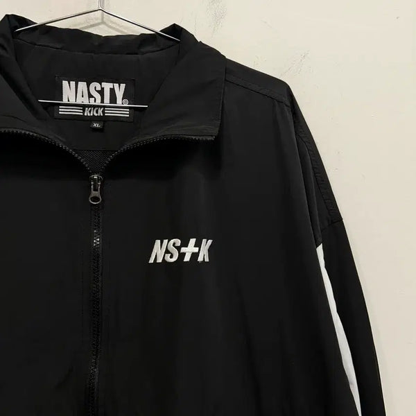 [BUNJANG] Nasty Kick Color-Block Oversized Lightweight Nylon Windbreaker / 네스티킥 배색 오버핏 경량 나일론 바람막이
