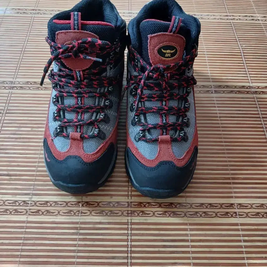[BUNJANG] BFL Hiking Boots Red/Gray 240mm / BFL 등산화 레드/그레이 240mm