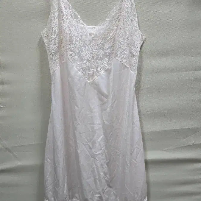 [BUNJANG] Vivian Slip (Size 85) / 비비안 슬립85