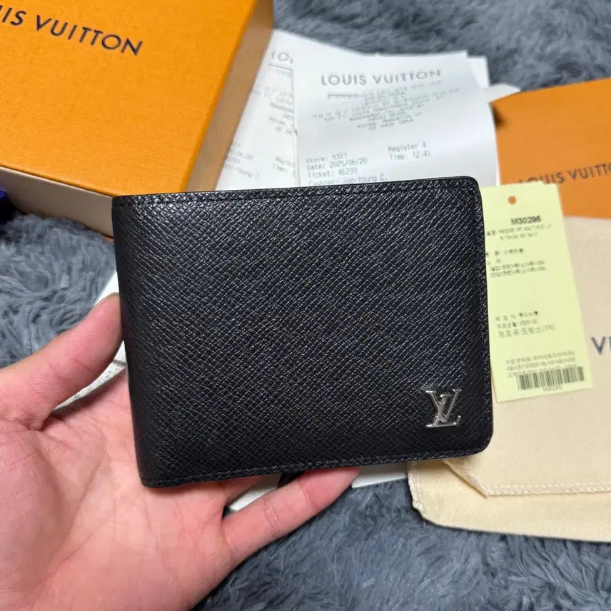 [BUNJANG] Louis Vuitton Taiga Silver-Tone Multiple Wallet / [25년식/풀구성]루이비통 타이가 멀티플월릿 반지갑