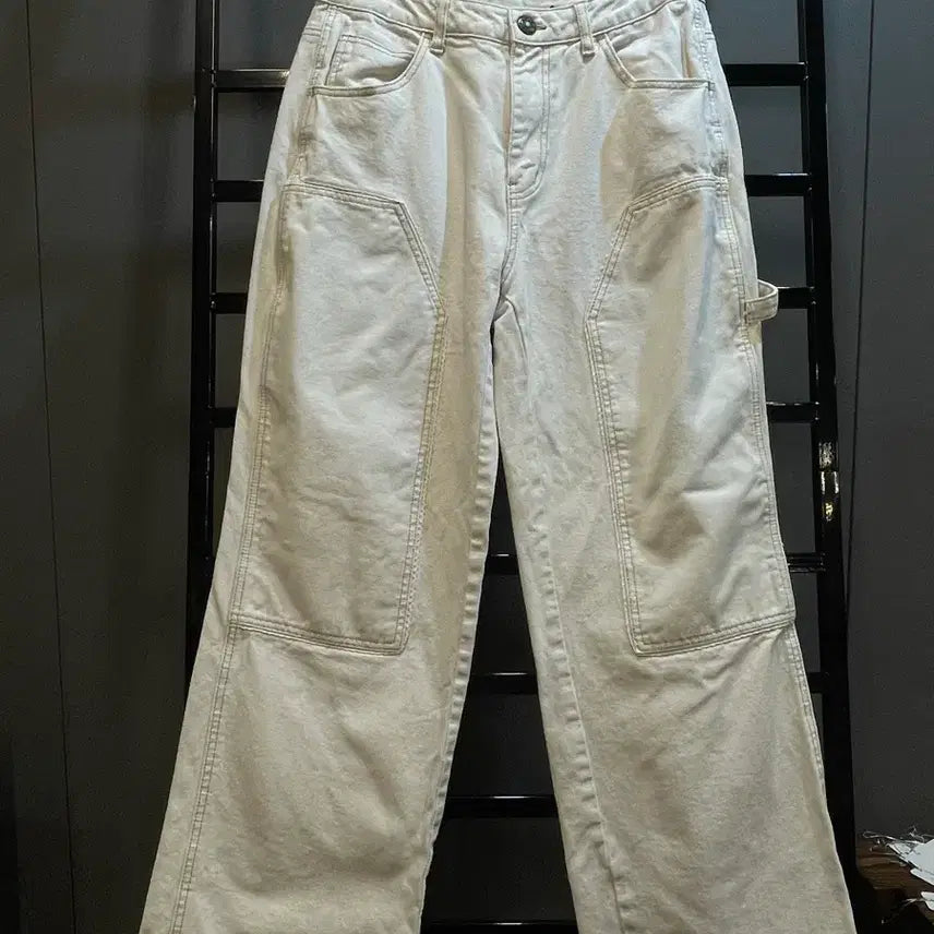 [BUNJANG] SCULPTOR Carpenter Wide Denim Pants Ivory / [M] SCULPTOR 카펜터 와이드 데님 팬츠 아이보리 3.5