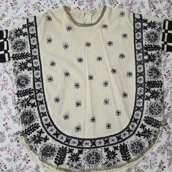 [BUNJANG] Hoss International Embroidered Blouse / Hoss 인터네셔널 자수 블라우스