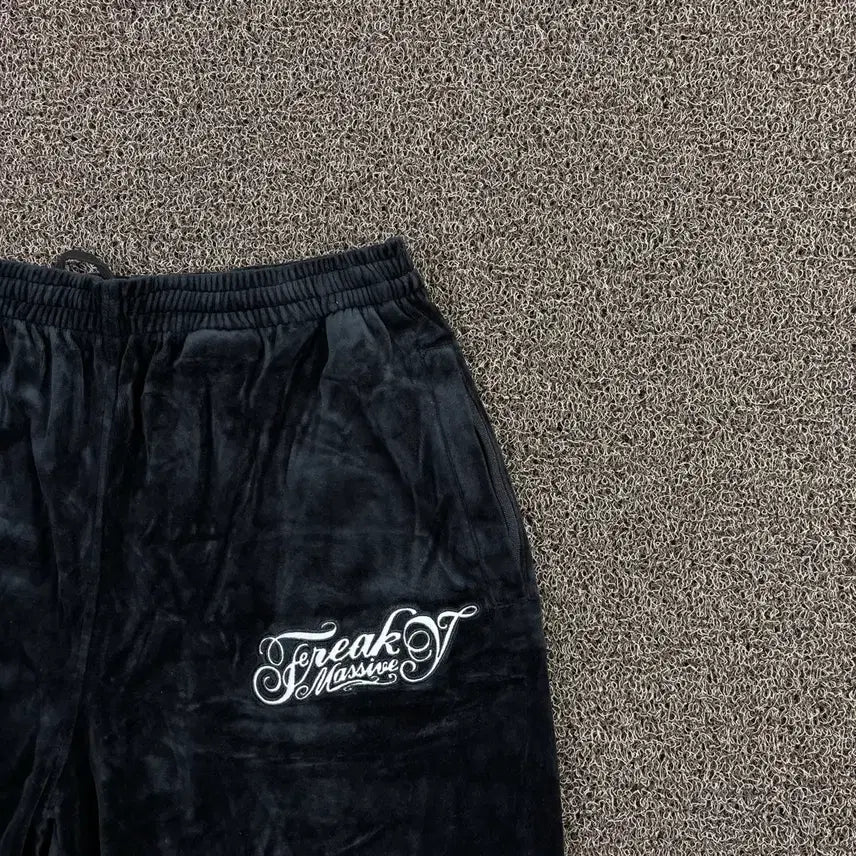 [BUNJANG] Freaky Massive Y2K Velour Track Pants / 프리키매시브 y2k 벨루어 트레이닝 팬츠