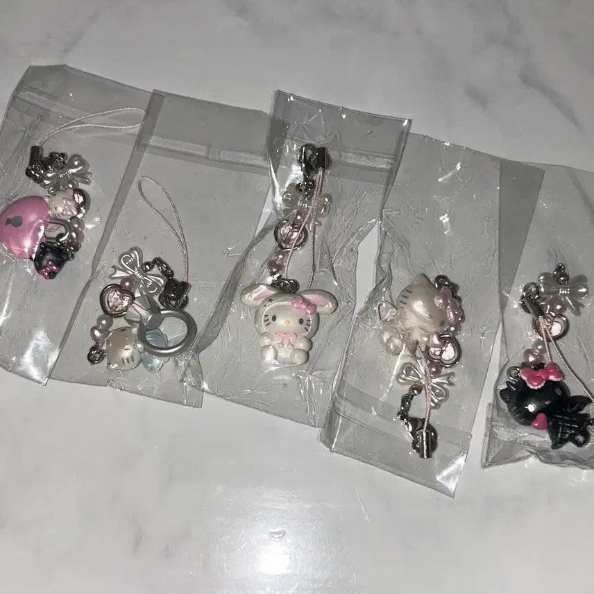 [BUNJANG] Hello Kitty Angel & Devil Strap Bundle Set (5 Types) / 헬로키티 천사악마 스트랩 일괄 5종