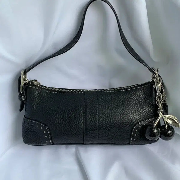 [BUNJANG] Coach Black Leather Baguette Shoulder Bag / 기본템 )) Coach 바게트 숄더백