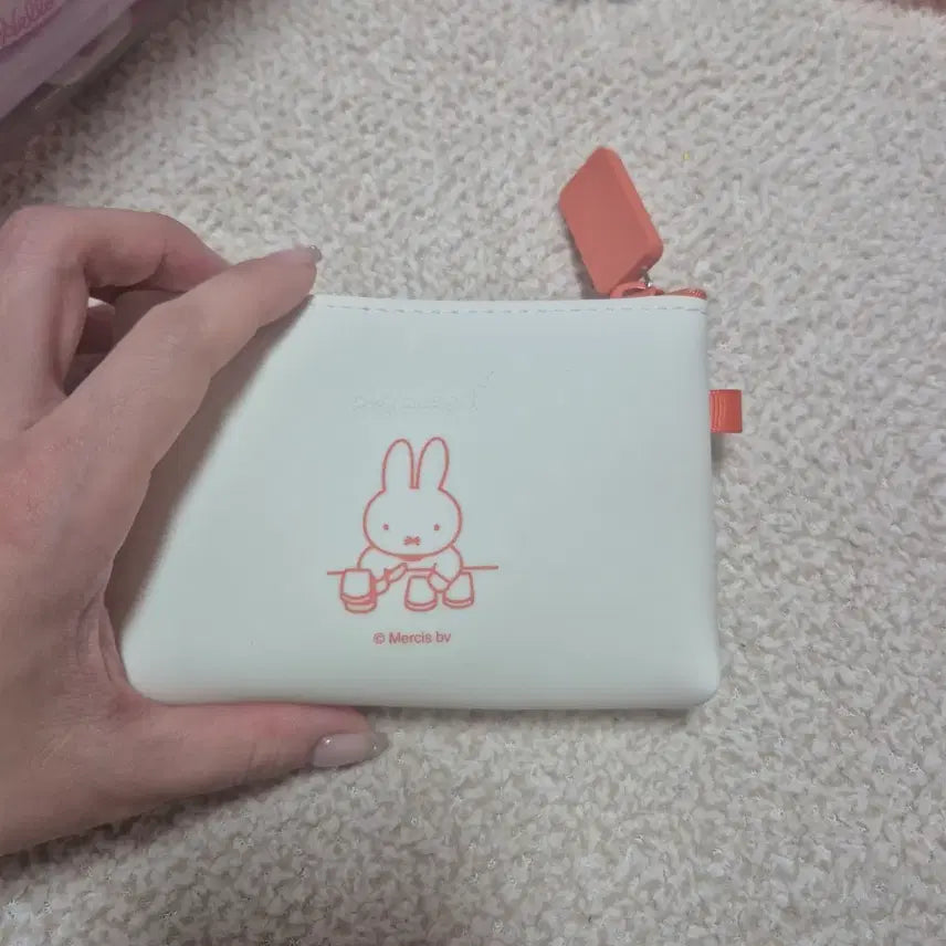 [BUNJANG] Miffy Silicone Pouch / 미피 실리콘 파우치