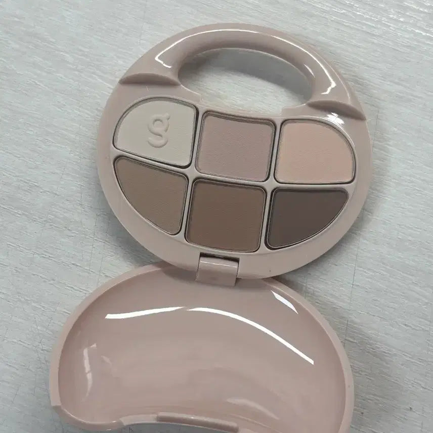 [BUNJANG] Colorgram Pocket Ring Eye Palette 04 Subtle Nudy / [새상품] 컬러그램 포켓링 아이팔레트 04슴슴누디