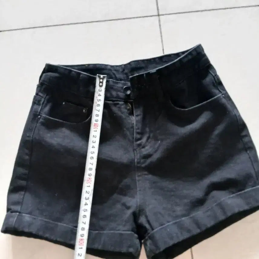 [BUNJANG] Black 2-Inch Inseam Shorts Size 26 / 검정색 2부 반바지  26