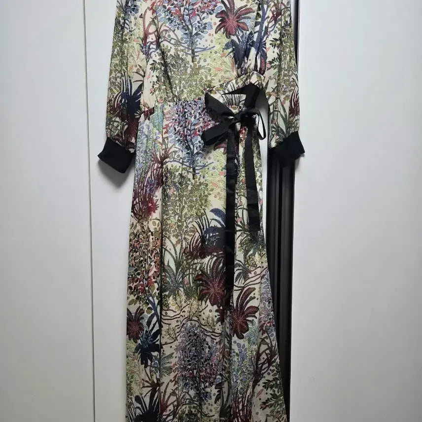 [BUNJANG] INA LEVYA Floral Pattern Long Dress / INA LEVYA 플로럴 패턴 롱 원피스