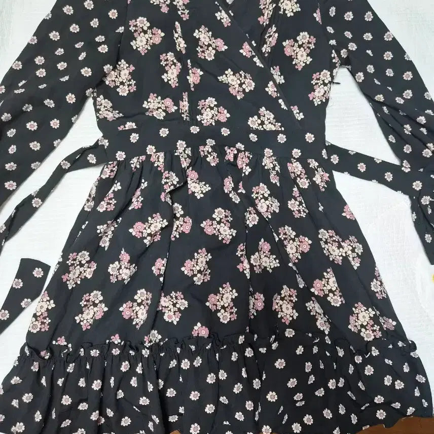 [BUNJANG] Milkcocoa Wrap Chiffon Mini Dress / 밀크코코아 랩쉬폰미니원피스