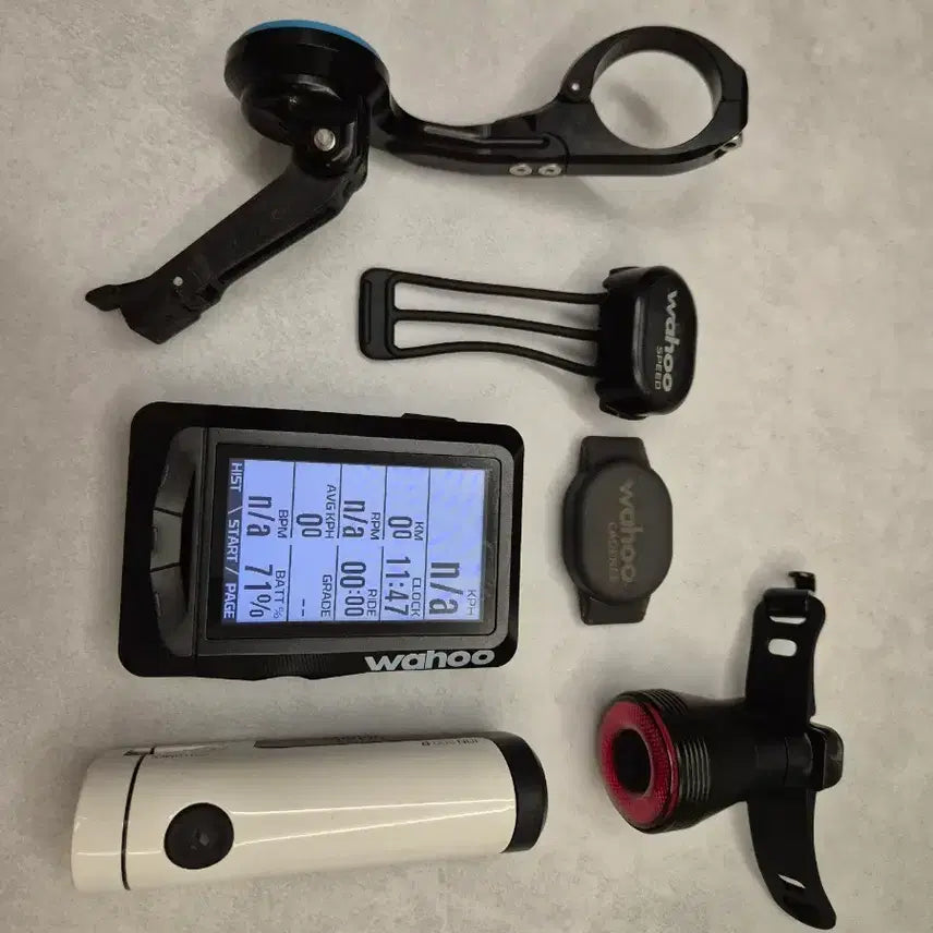 [BUNJANG] Wahoo ELEMNT GPS, Speed Cadence Sensor, K-EDGE Mount, Bontrager Ion 800R Light Bundle / 와후 엘리먼트 GPS, 스피드 케이던스 센서, 마운트, 본트레거 이온 R
