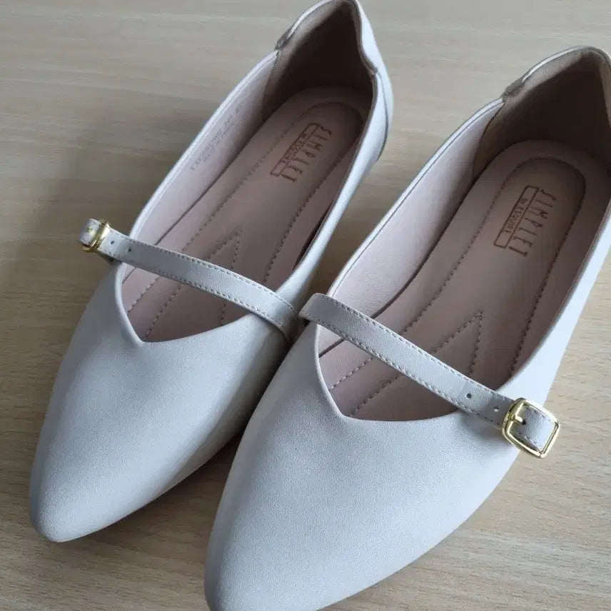 [BUNJANG] Esquire Women's Flats 245 / 에스콰이어 여성 단화 245