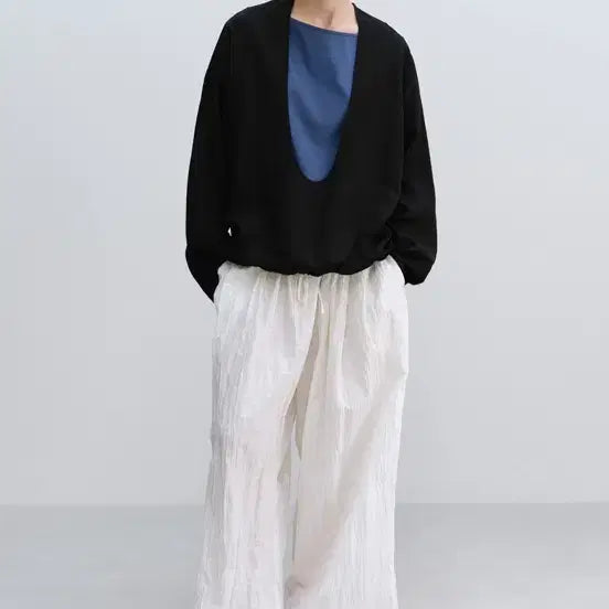 [BUNJANG] Fluid Layered Top - Black / Fluid Layered Top in Black