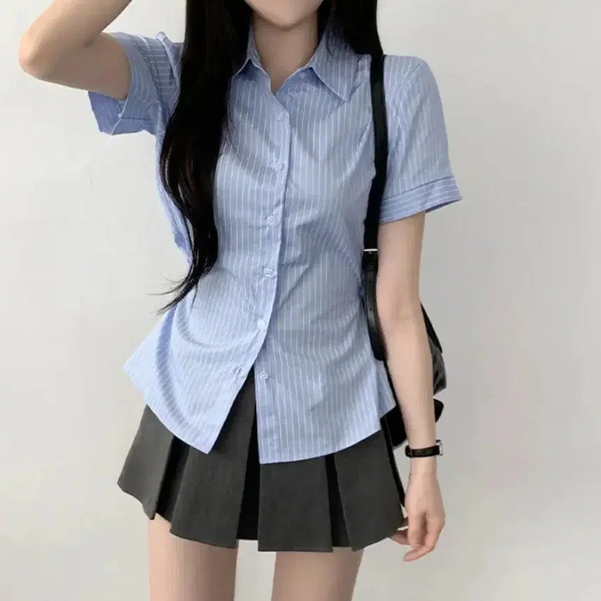 [BUNJANG] Avery Striped Side Snap Button Slim Fit Short Sleeve Shirt / (새상품) 에이블리 스트라이프 사이드 스냅 단추 허리잘록 반팔 남방 셔츠