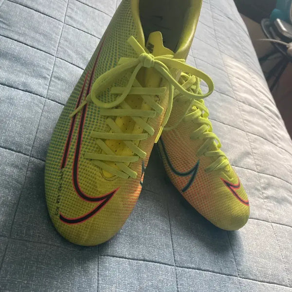 [BUNJANG] Nike Mercurial Soccer Cleats 255mm Yellow / 나이키 머큐리얼 축구화 255mm 옐로우.