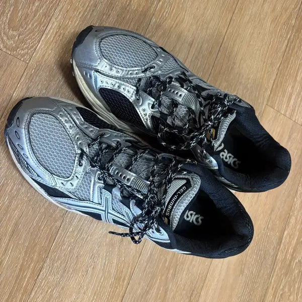 [BUNJANG] Asics Gel Nimbus 10.1 Silver Running Shoes / 아식스 젤 님버스 10.1 실버 282.5