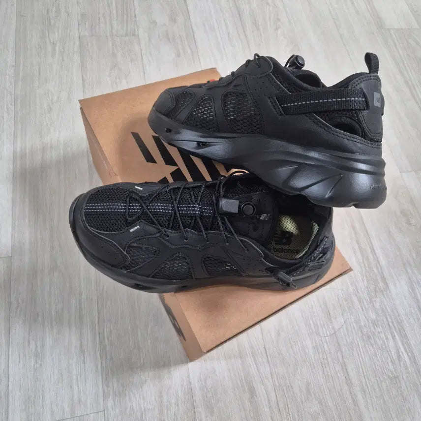[BUNJANG] New Balance Cave 240 / 뉴발란스 케이브 240(1번 신음)