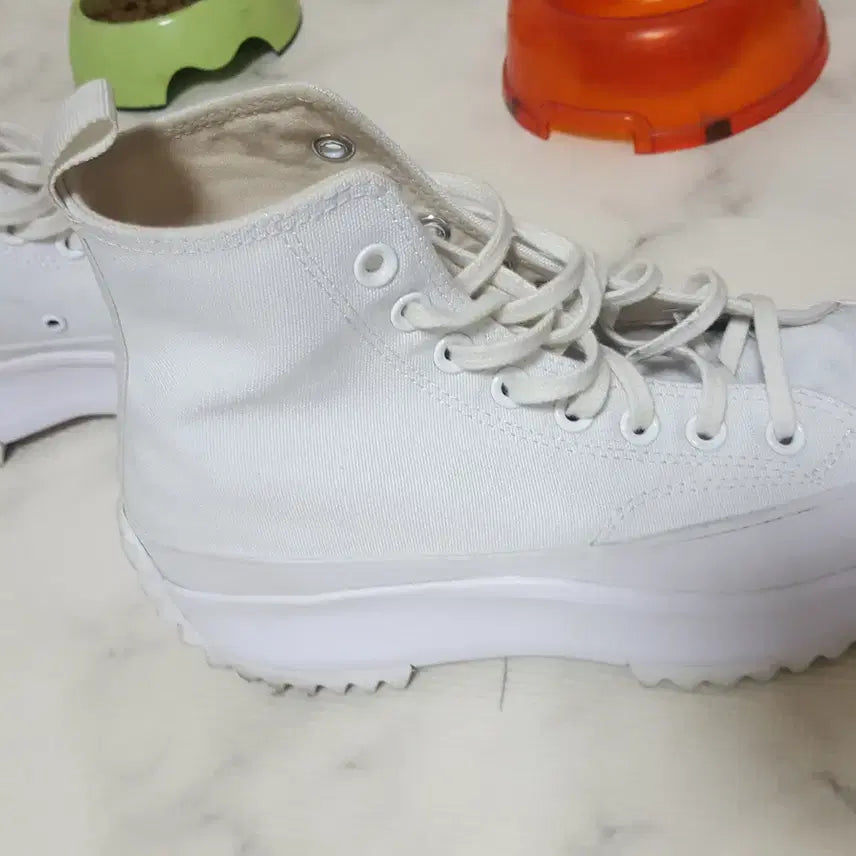 [BUNJANG] Converse Run Star Hike High Top & Vans High Top Sneakers (Size 245-250) / 컨버스 런스타하이탑  반스 하이탑  245사이즈 택포3만원