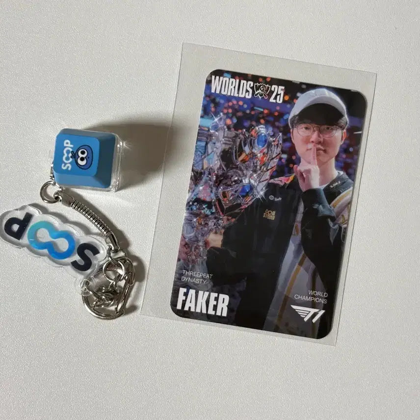 [BUNJANG] T1 Faker Worlds 2025 Victory Photocard / msi T1 티원 페이커 월즈 2025 우승 포카
