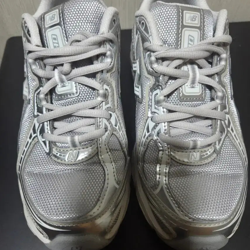 [BUNJANG] New Balance 740 Sneakers (US 5) - Fits US 5.5 / 뉴발란스 운동화 740 (220)크게 나와 225맞음
