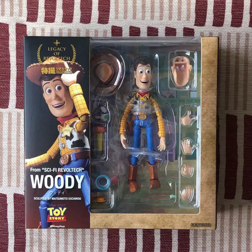 [BUNJANG] Legacy of Revoltech Woody Figure / 토이 스토리 우디 피규어 레거시 오브 리볼텍