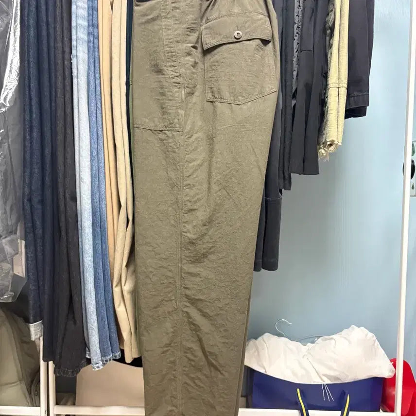 [BUNJANG] Stillness Pineapple Fiber Baker Pants Olive / 스틸네스 Pineapple Fiber Baker Pants 올리브 2