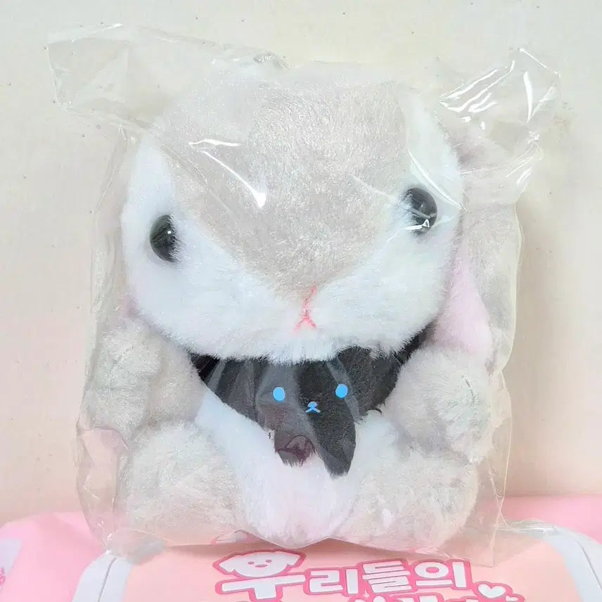 [BUNJANG] Amuse Poteusa Gray Rabbit Plush Keychain / 어뮤즈 아뮤즈 포테우사 그레이 회색 블랙 목도리 롯삐 롯피 인형 키링