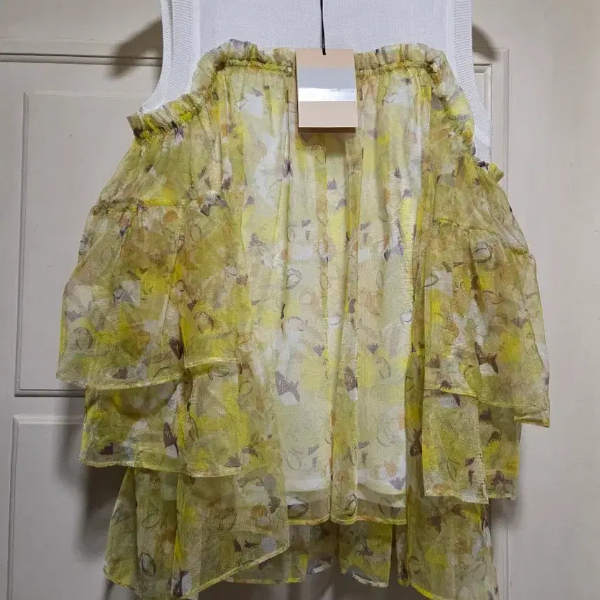[BUNJANG] SJSJ Sleeveless Blouse Yellow / SJSJ 나시 블라우스 새상품
