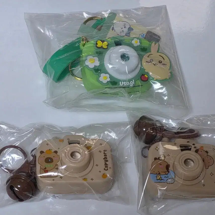 [BUNJANG] Chiikawa Usagi Rabbit Camera Keychain / Capybara Camera Keychain / 치이카와 먼작귀 우사기 토끼 카메라 키링/카피바라 카메라 키링