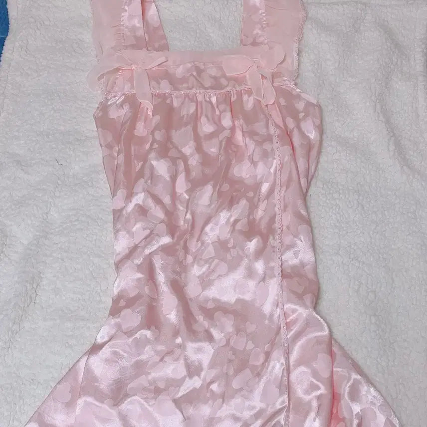 [BUNJANG] Japanese Vintage Heart Pattern Pink Ribbon Satin Pajamas / [일본 빈티지] 하트패턴 핑크 리본 새틴 잠옷 히메갸루 리즈리사 엑시즈팜