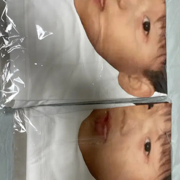 [BUNJANG] Young Hongwon Baby Face Print T-Shirt / 양홍원 반팔티 애기얼굴 프린팅